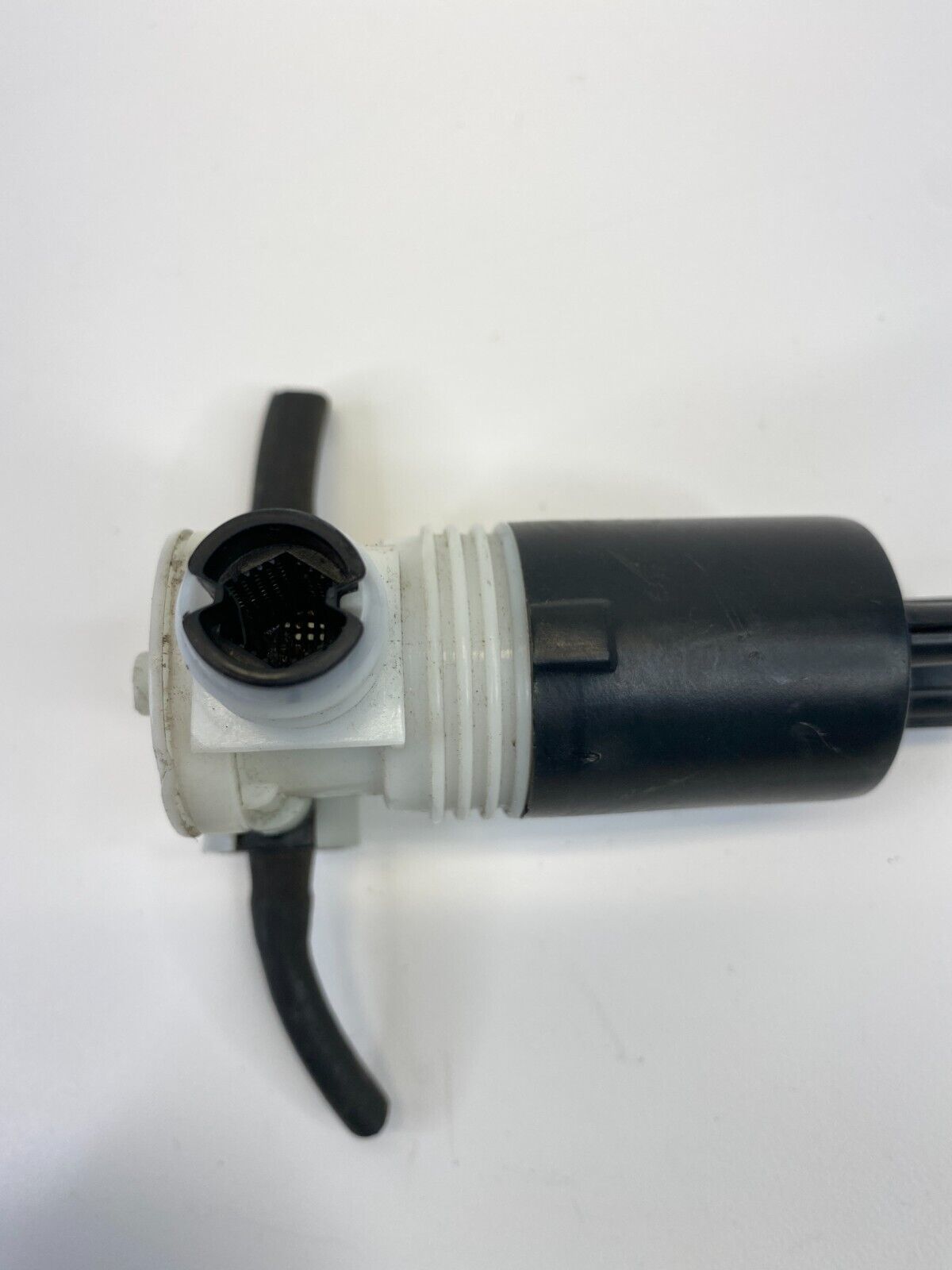 2005 2006 Jeep Grand Cherokee 2006 Commander Windshield Wiper Washer Pump