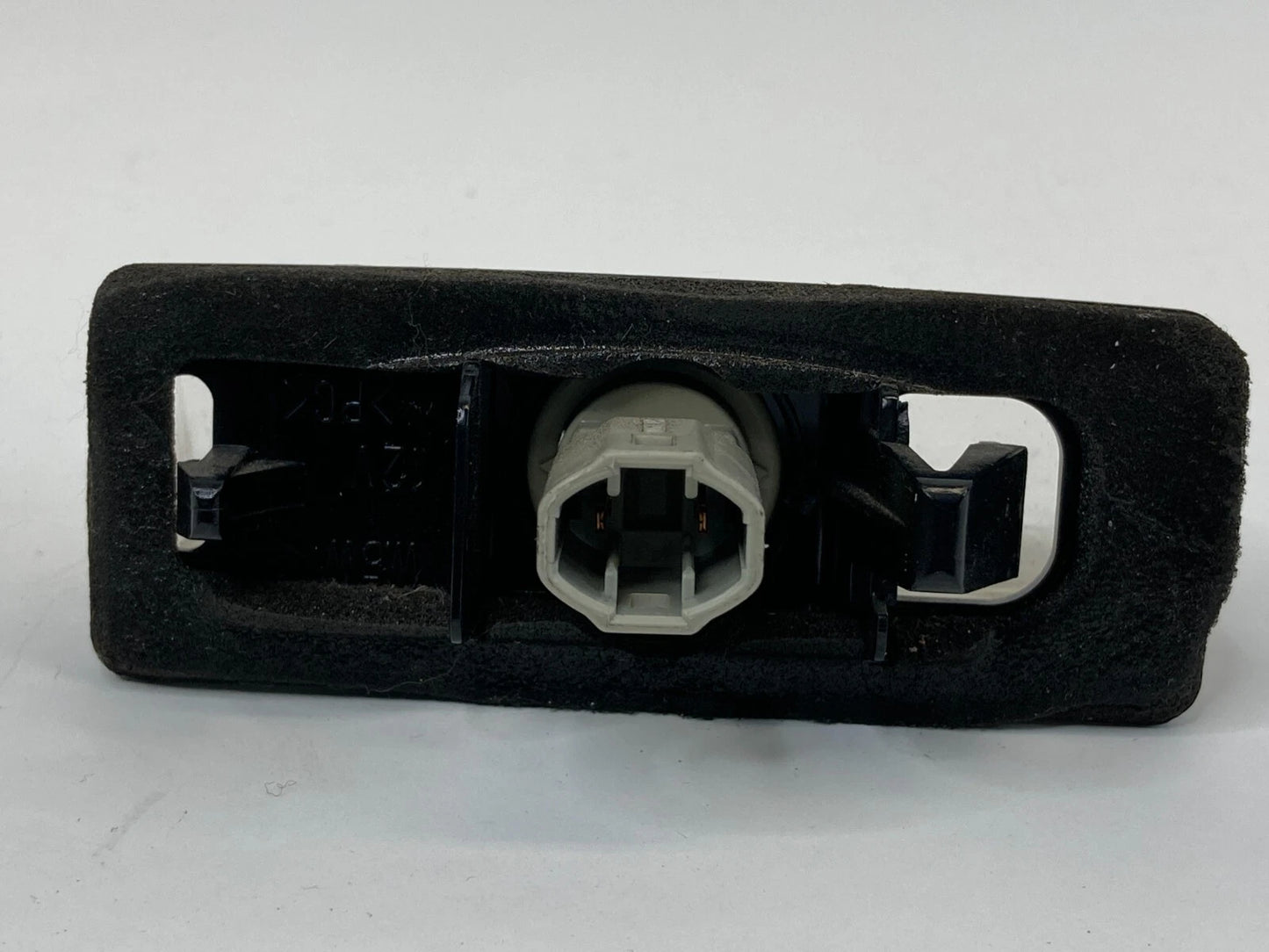 2004-2015 TOYOTA PRIUS REAR TRUNK LICENSE PLATE LIGHT LAMP A045053 OEM