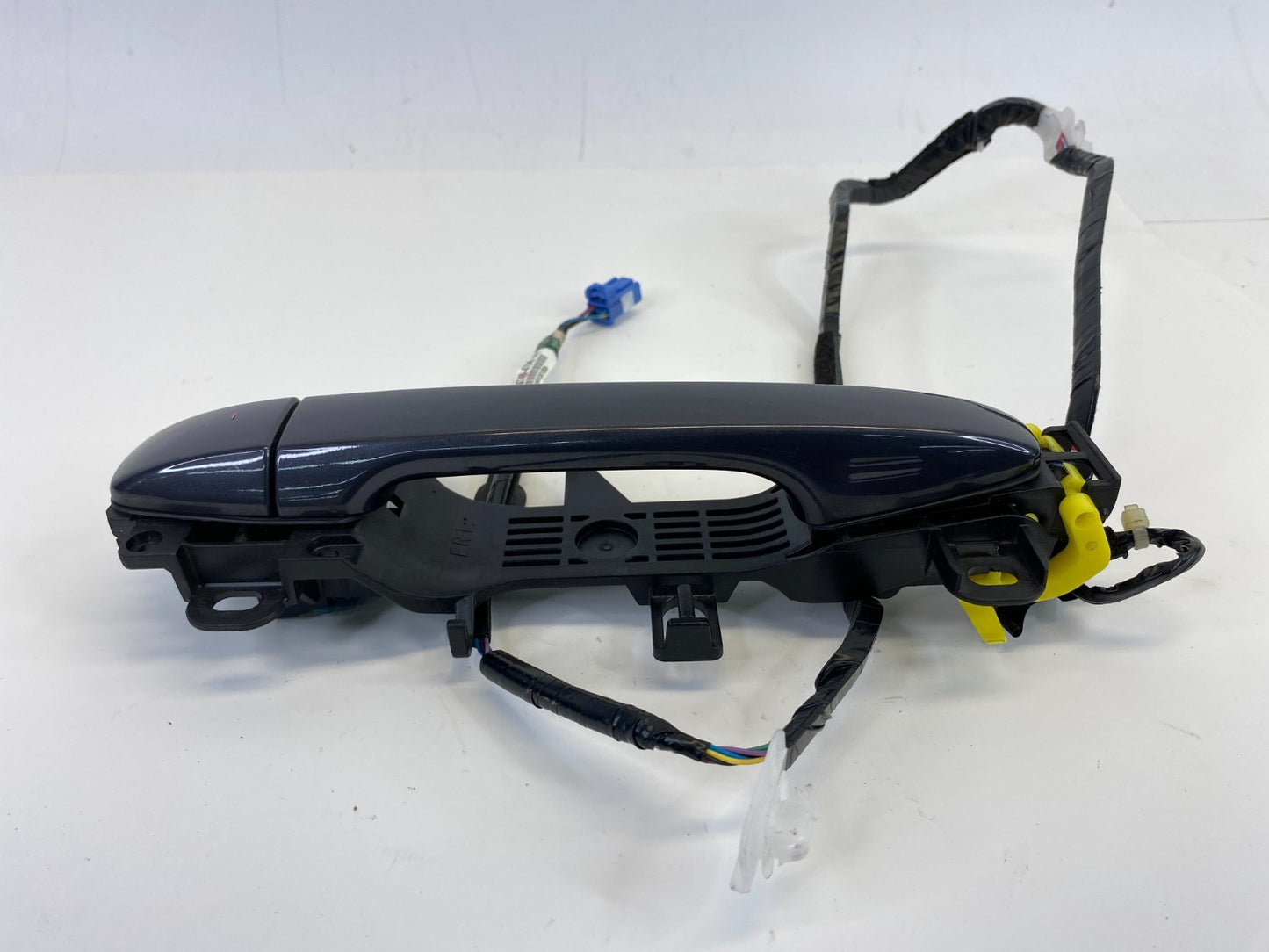 2010-2015 Toyota Prius Front Right Side Outer Exterior Door Handle 89746-47040