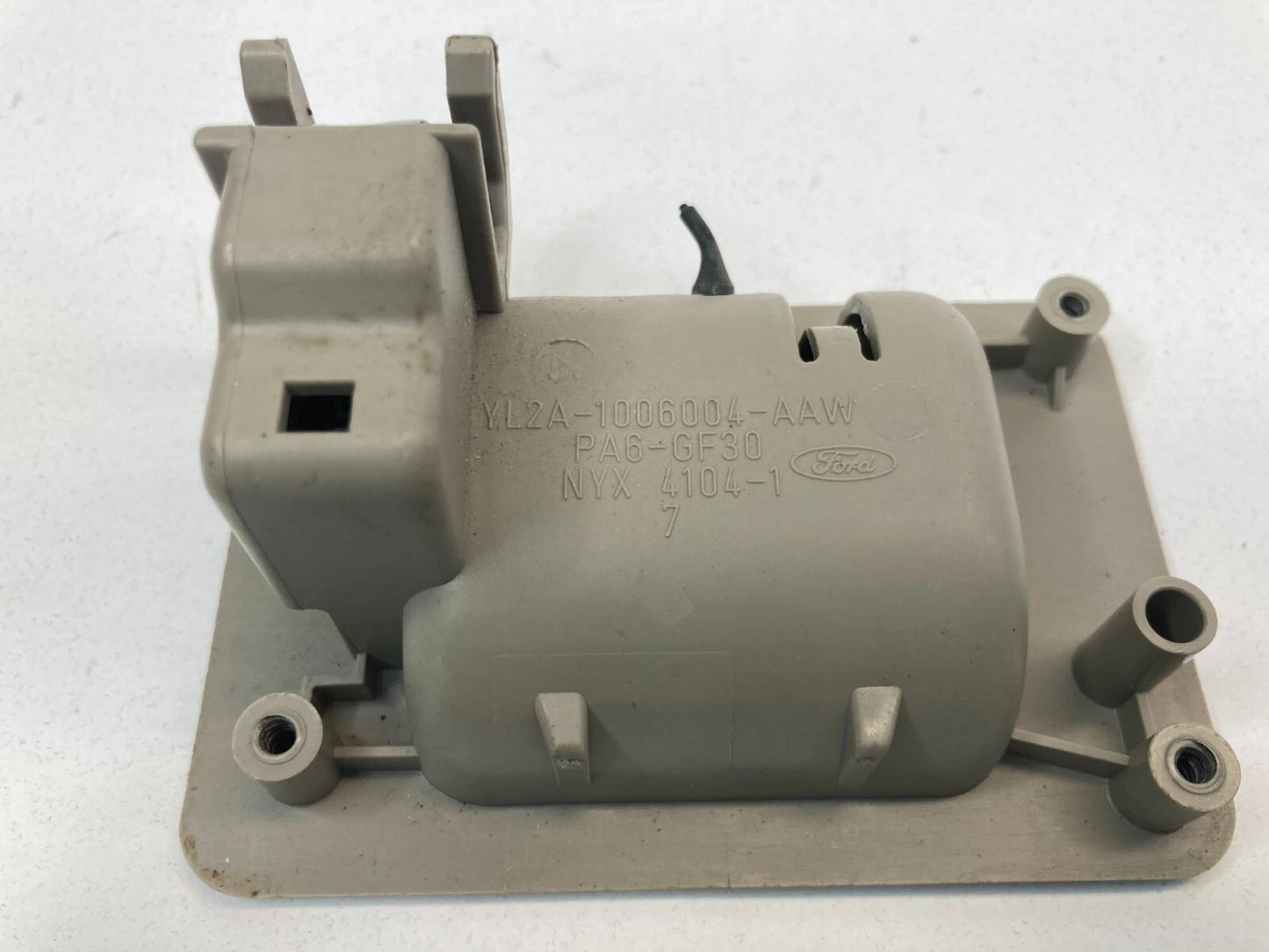 2008-2012 FORD ESCAPE GLOVE BOX DOOR HANDLE LATCH LOCK OEM YL2A-1006004-AAW