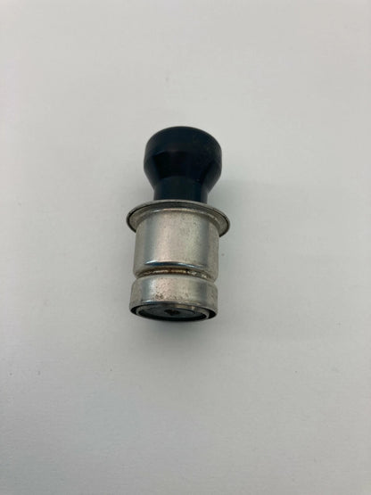 1999 00 01 02 03 2004 SUZUKI VITARA DASH CENTER CIGARETTE LIGHTER POWER OUTLET