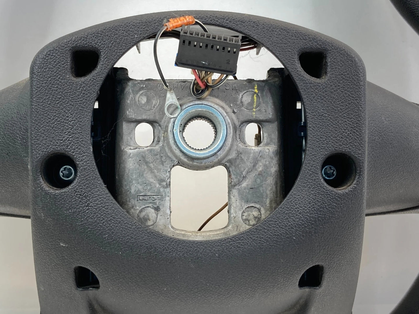 2005 2006 PONTIAC G6 SEDAN STEERING WHEEL W/ CRUISE CONTROL 4 SPOKE 22733068