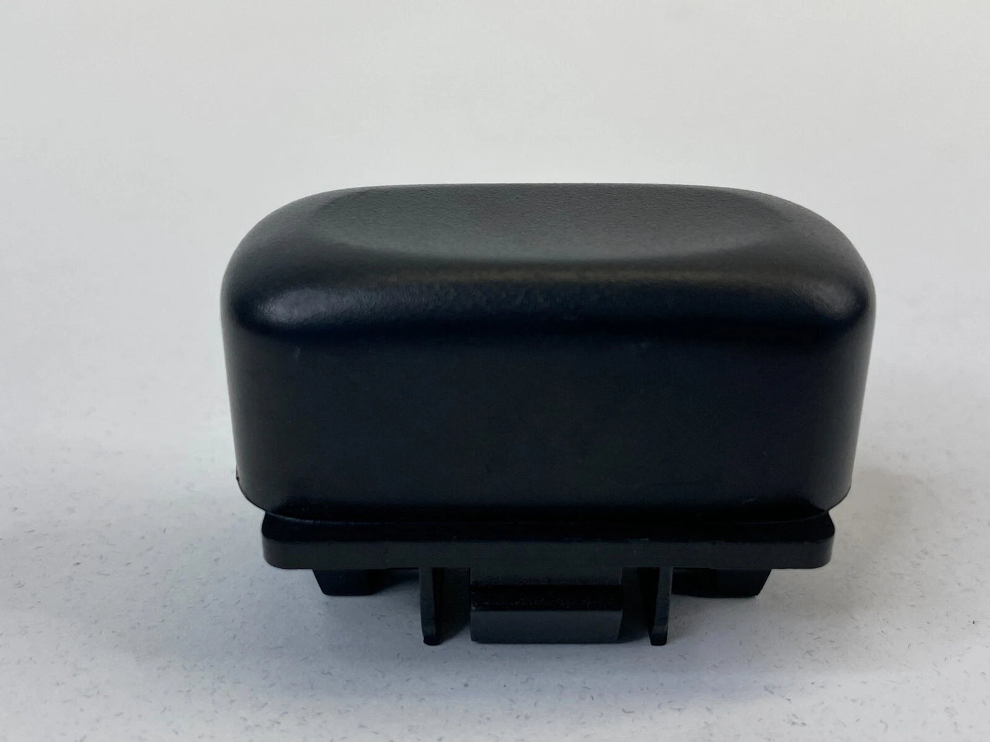99 00 01 02 03 04 CHEVROLET CHEVY TRACKER CENTER DASH COVER SWITCH TRIM PANEL