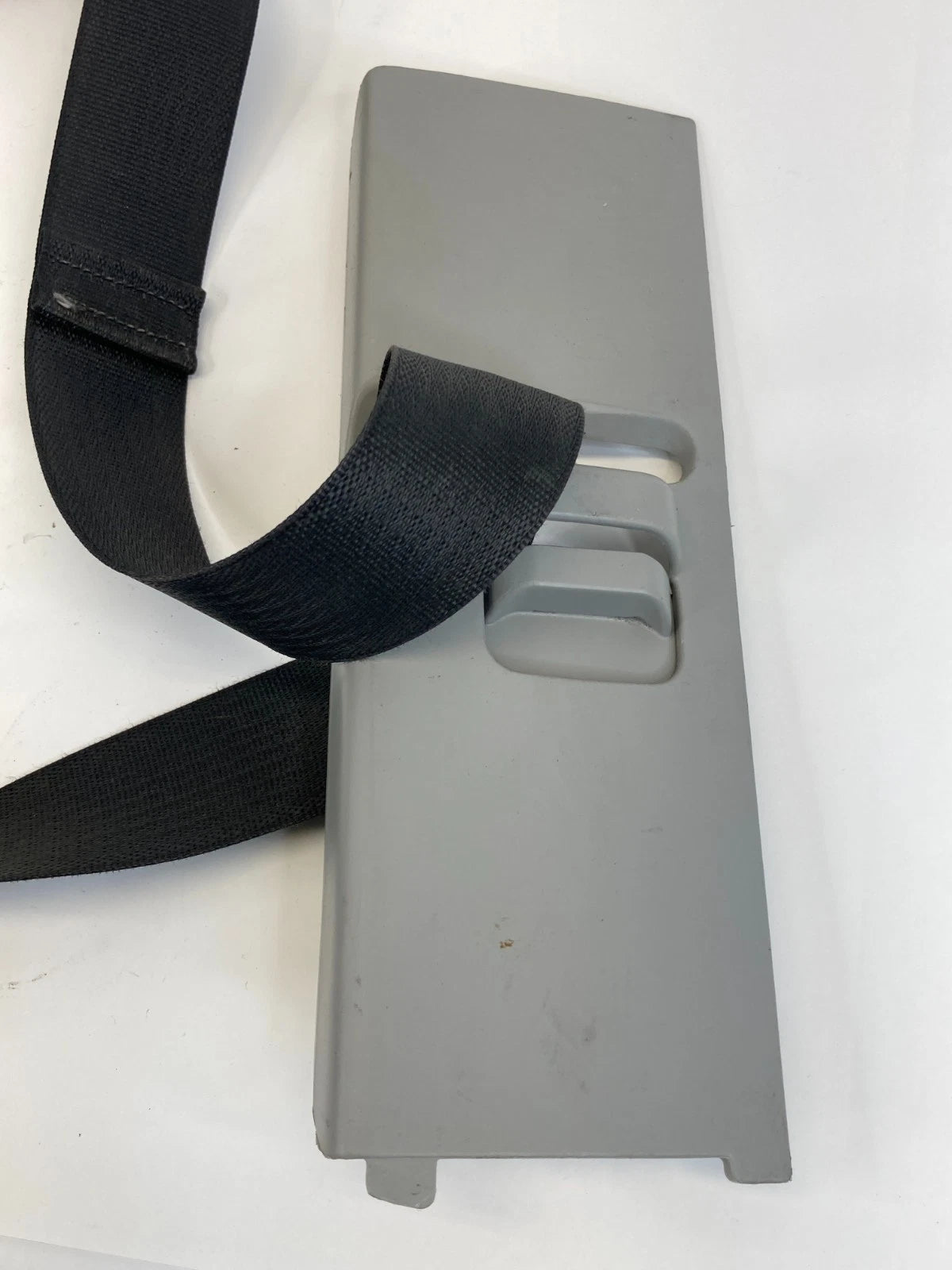 11-16 CHEVY CRUZE FRONT LEFT DRIVER SEAT BELT RETRACTOR & TENSIONER 616263700C