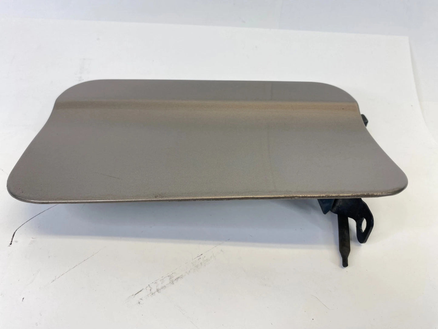 2000-2006 BMW X5 REAR QUARTER PANEL GAS TANK FILLER FLAP DOOR COVER OEM