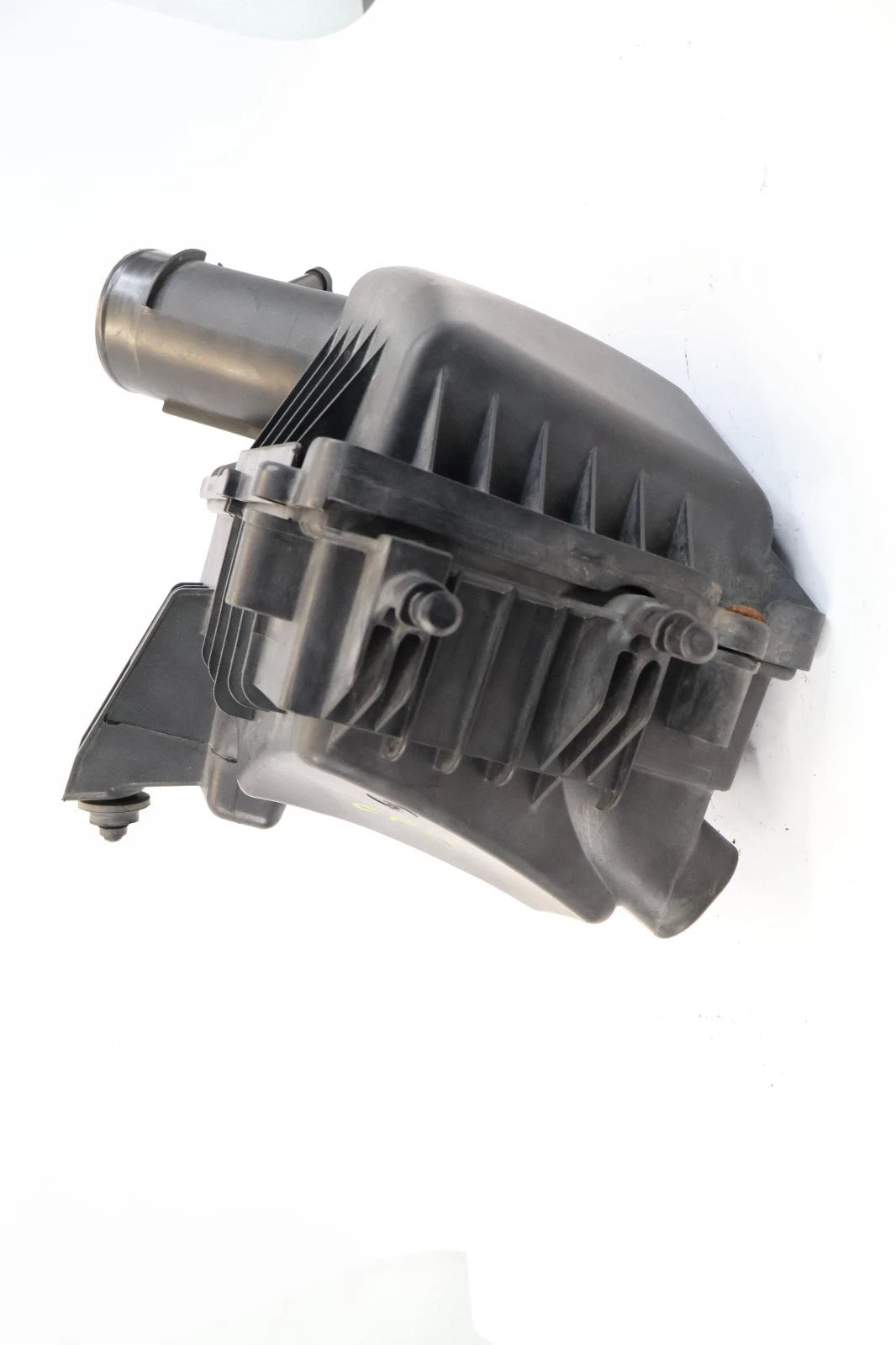 2012-2018 CHEVROLET SONIC 1.8L AIR INTAKE FILTER BOX HOUSING ASSEMBLY 95969687