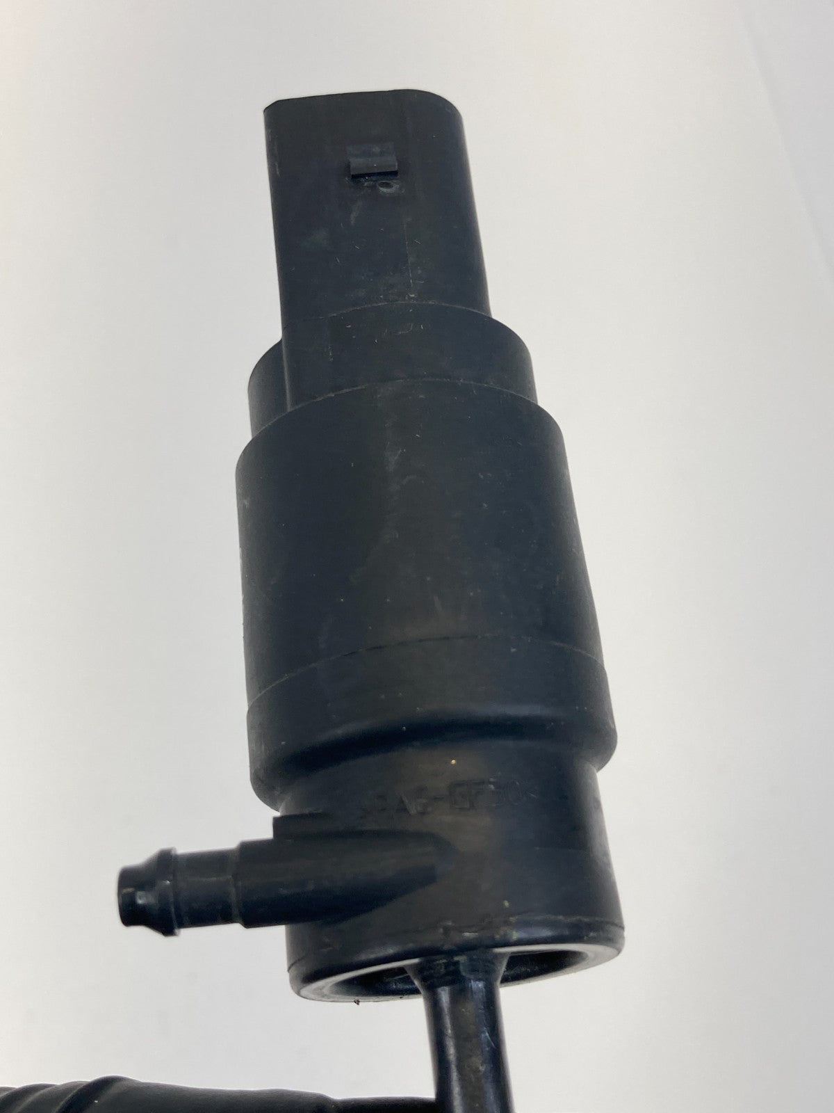 2015-2017 Chrysler 200 Windshield Washer Wiper Fluid Pump Assembly 3090358 OEM