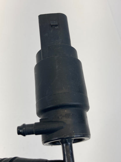 2015-2017 Chrysler 200 Windshield Washer Wiper Fluid Pump Assembly 3090358 OEM