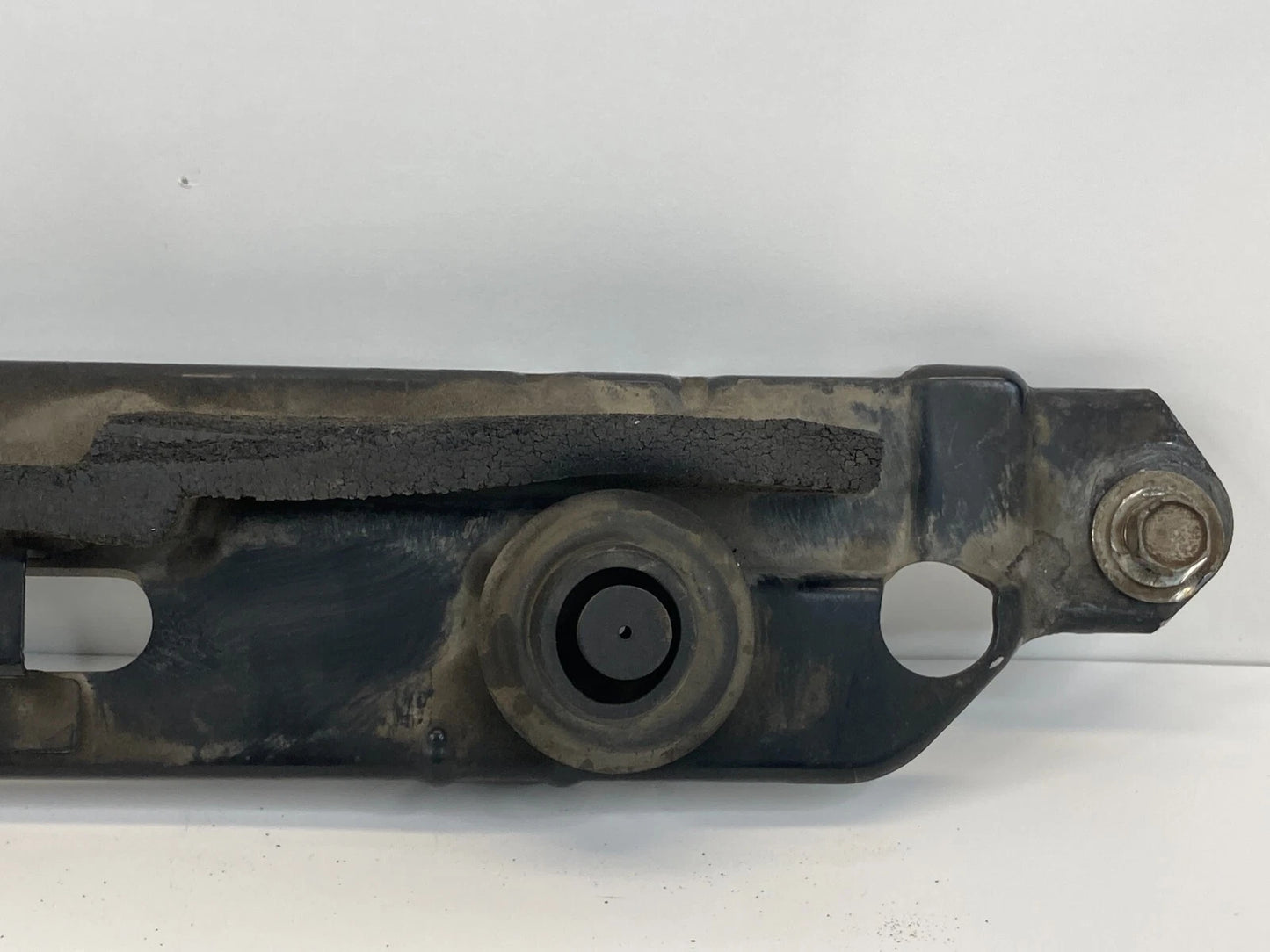 2006 2007 2008 LEXUS RX400H UPPER CENTER RADIATOR CORE SUPPORT BRACKET OEM