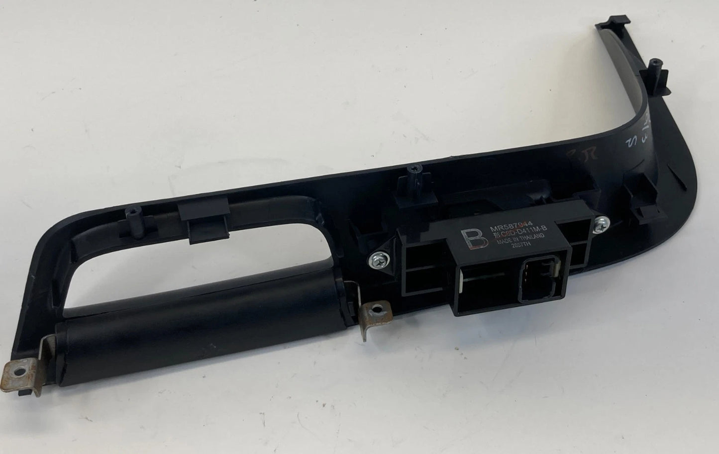 2008-2015 MITSUBISHI LANCER REAR RIGHT DOOR WINDOW SWITCH W/BEZEL MR587944 OEM