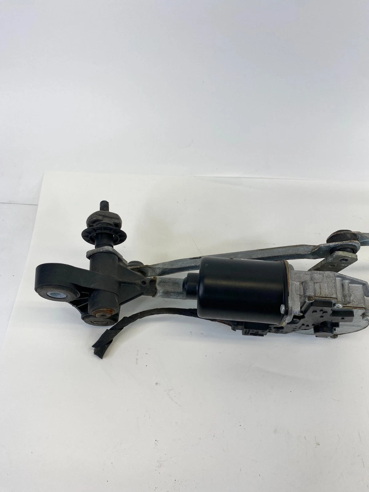 2006 2007 BMW 530XI FRONT WINDSHIELD WINDOW WIPER MOTOR W/ LINKAGE 6987475-01