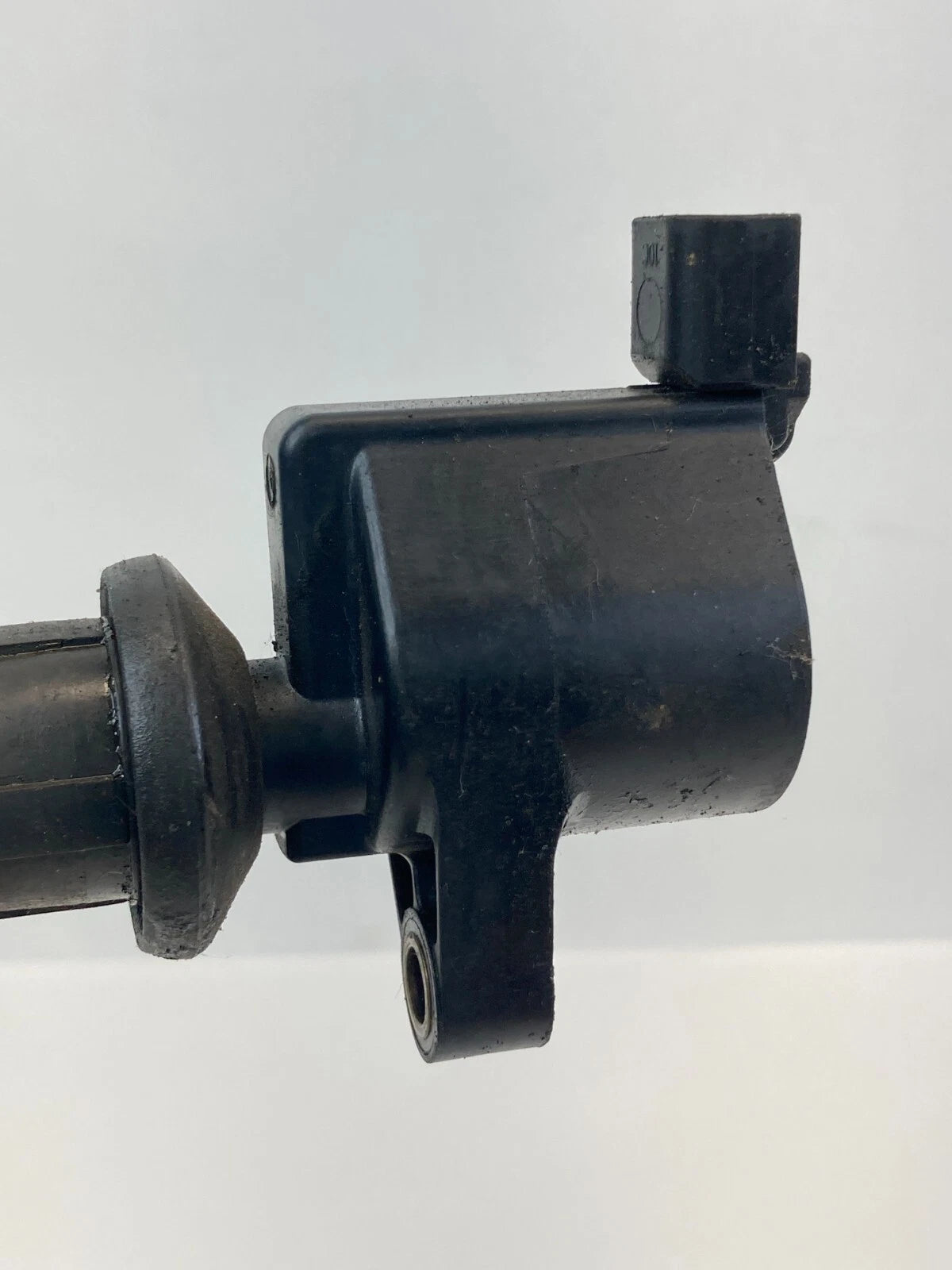 03-11 FORD FOCUS 2.0L 16V AT IGNITION COIL IGNITER ASSEMBLY 4M5G-12A366-BC OEM