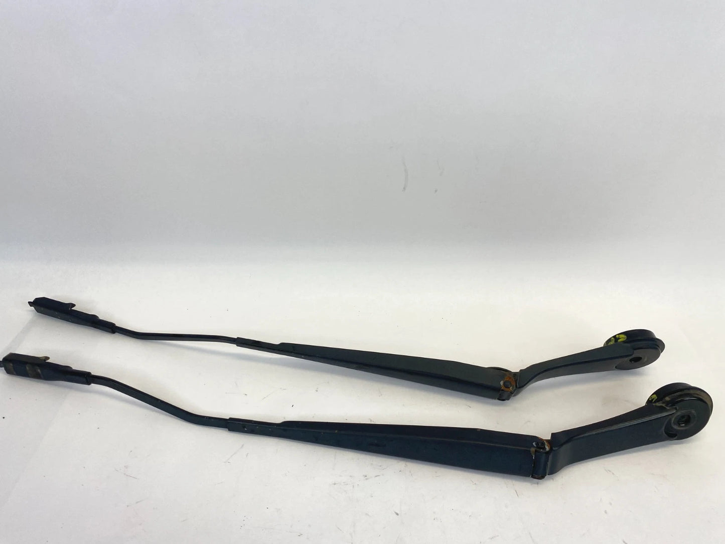 2012-2018 FORD FOCUS FRONT LEFT & RIGHT WINDSHIELD WIPER ARMS PAIR SET LH RH OEM