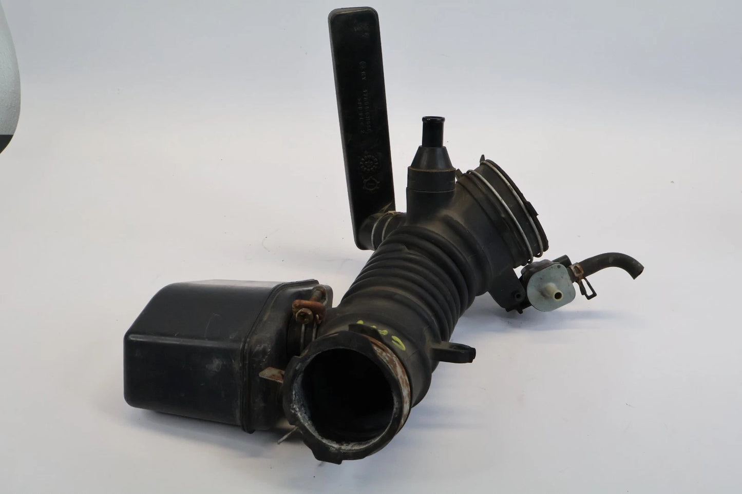 2007-2011 TOYOTA CAMRY 2.4L ENGINE AIR INTAKE RESONATOR 17893-0H010 OEM