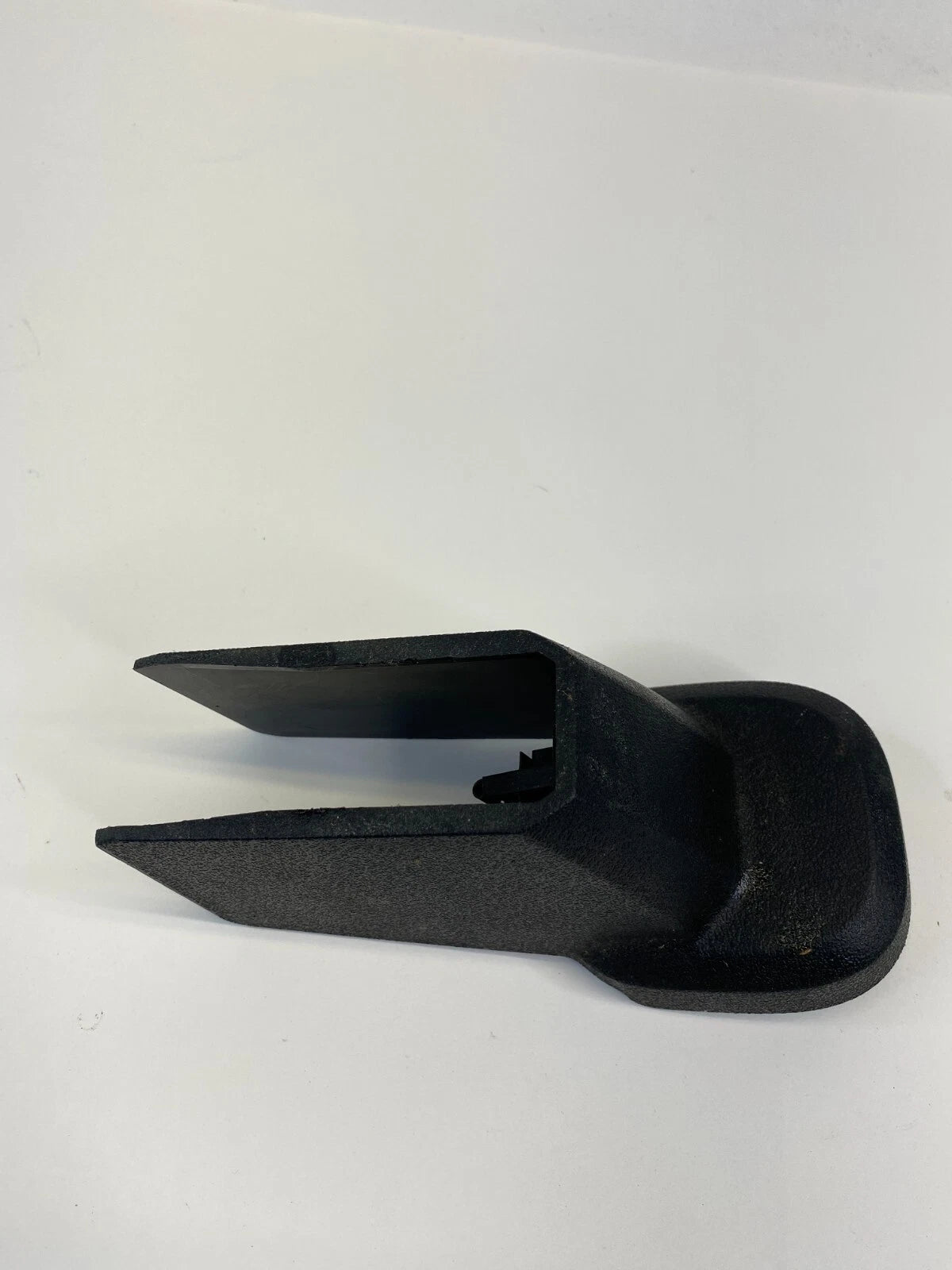 10-20 DODGE JOURNEY FRONT RIGHT PASSENGER SEAT TRACK RAIL CAP COVER 1CZ15TRMAA