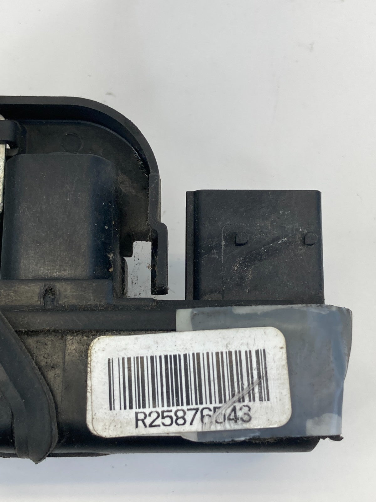 2005-2011 Cadillac STS Front Right Passenger Door Lock Latch Release Actuator