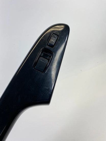 04-10 TOYOTA SIENNA FRONT RIGHT SIDE DOOR ARMREST W/ WINDOW SWITCH 74231-AE011