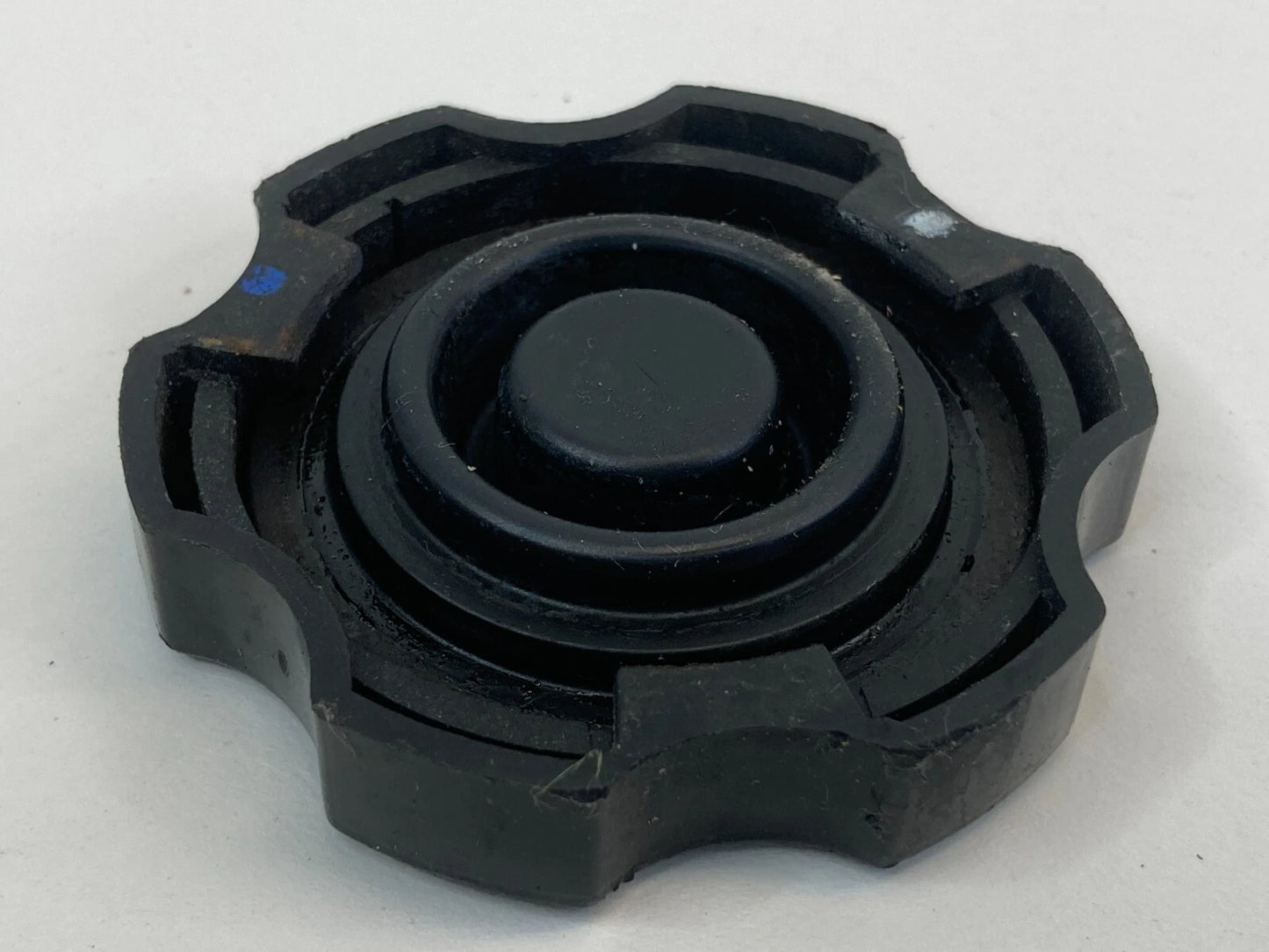 2009-2017 CHEVROLET TRAVERSE BRAKE FLUID MASTER CYLINDER RESERVOIR CAP LID OEM