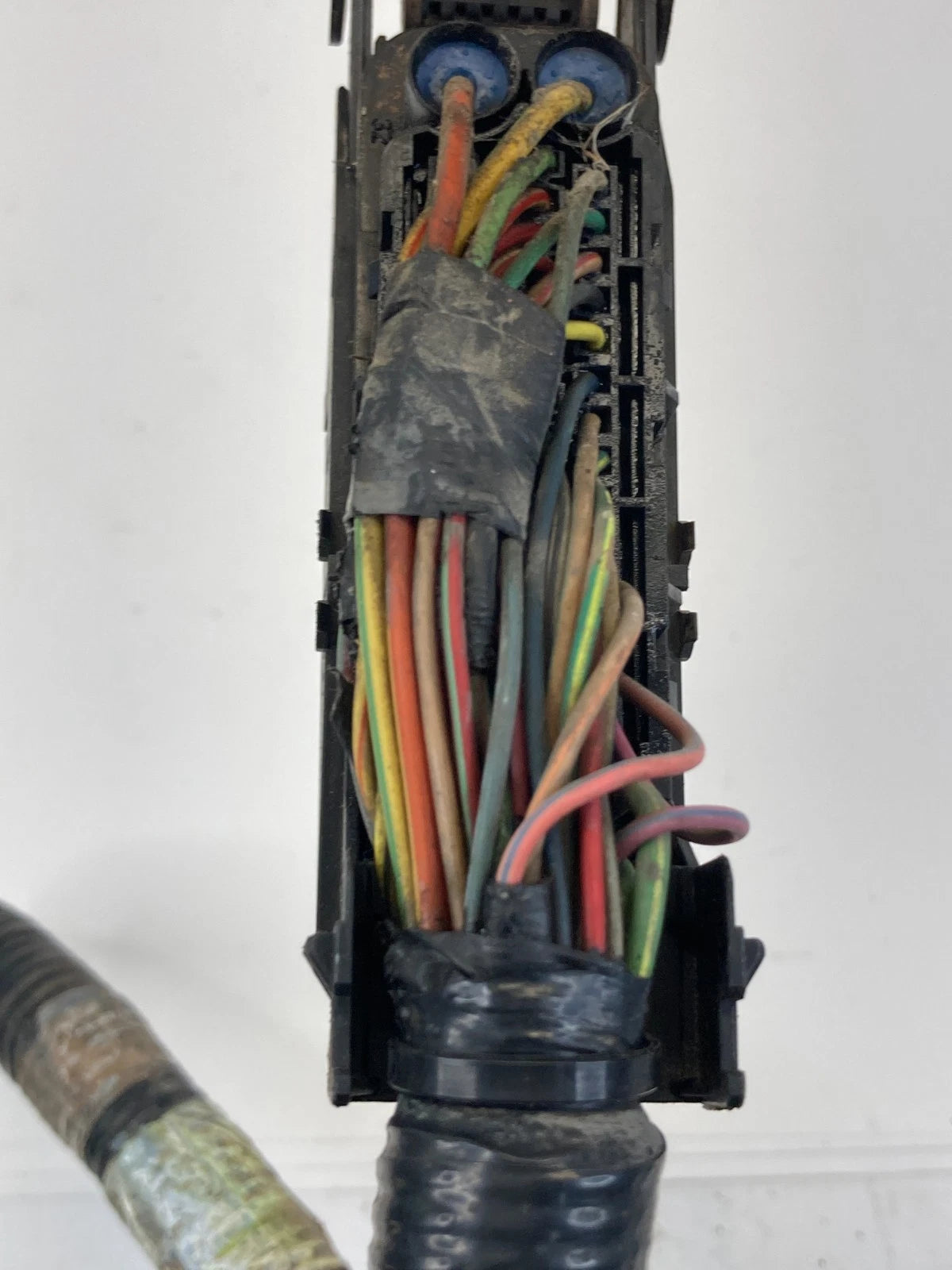 2003 2004 LINCOLN NAVIGATOR ABS PUMP BRAKE MODULE PLUG HARNESS FRONT OEM FACTORY