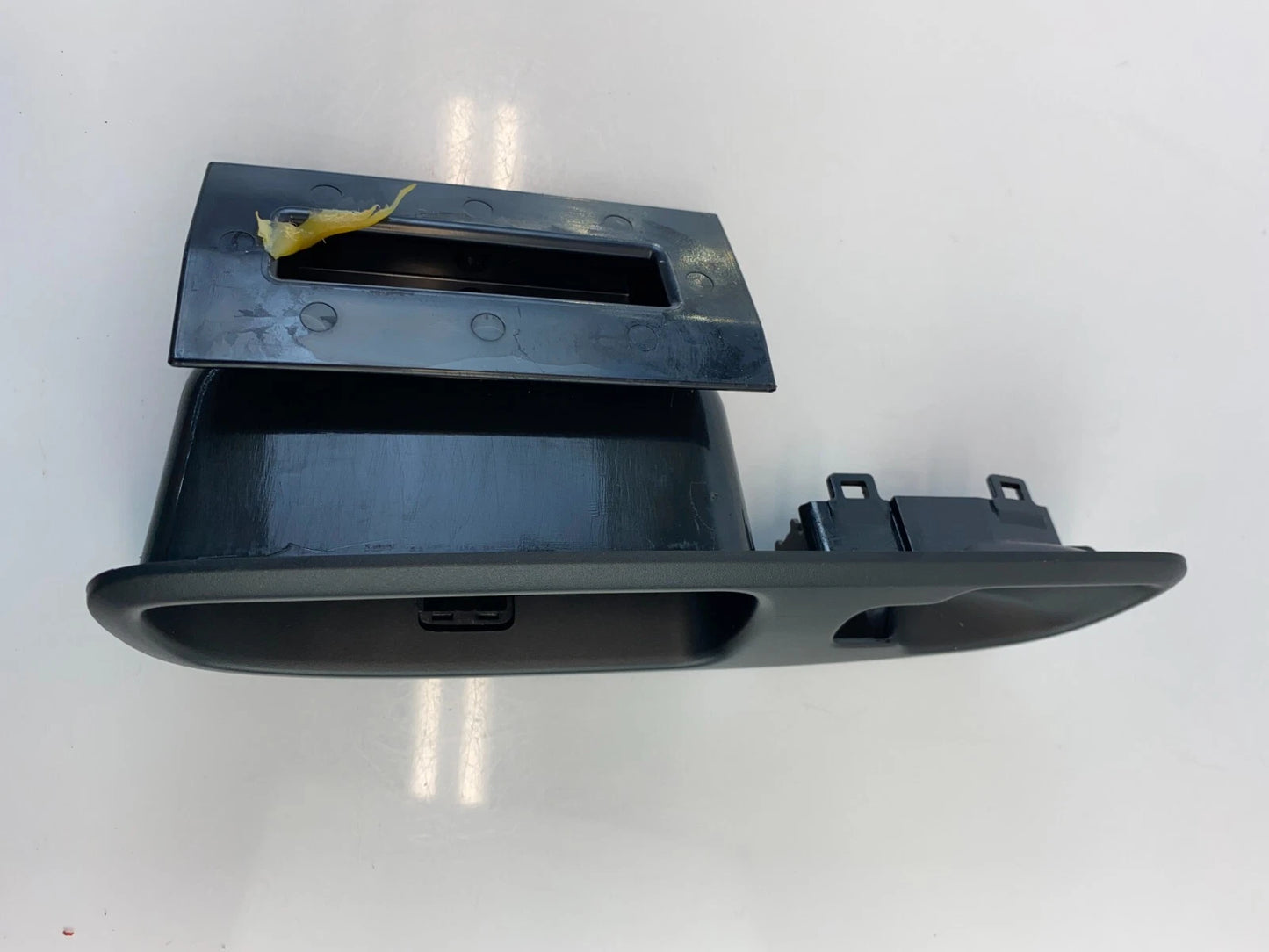 2001-2009 VOLVO S60 REAR RIGHT SIDE DOOR POWER WINDOW SWITCH BEZEL 9193301 OEM