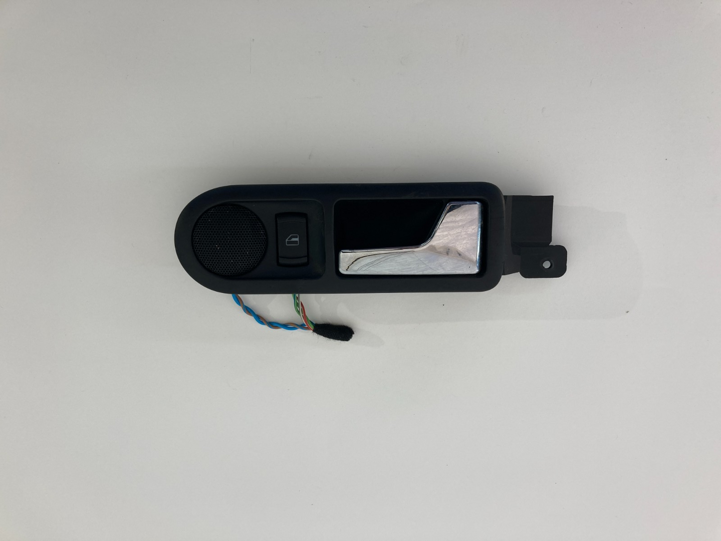 01-05 Volkswagen Passat Rear Right Interior Door Handle w/ Tweeter & Switch OEM
