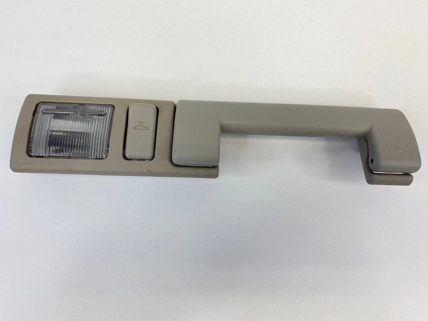 2004-2006 CHRYSLER PACIFICA REAR RIGHT SIDE ROOF GRAB GRIP HANDLE W/ DOME LIGHT