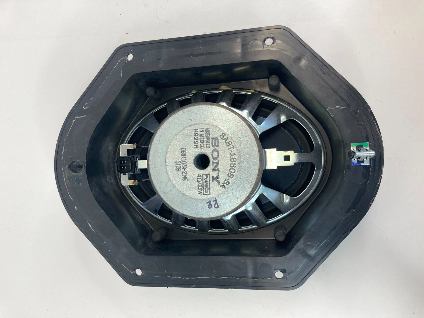 2009-2019 FORD FLEX REAR RIGHT BACK SIDE DOOR SPEAKER AUDIO 8A8T-18808-BA