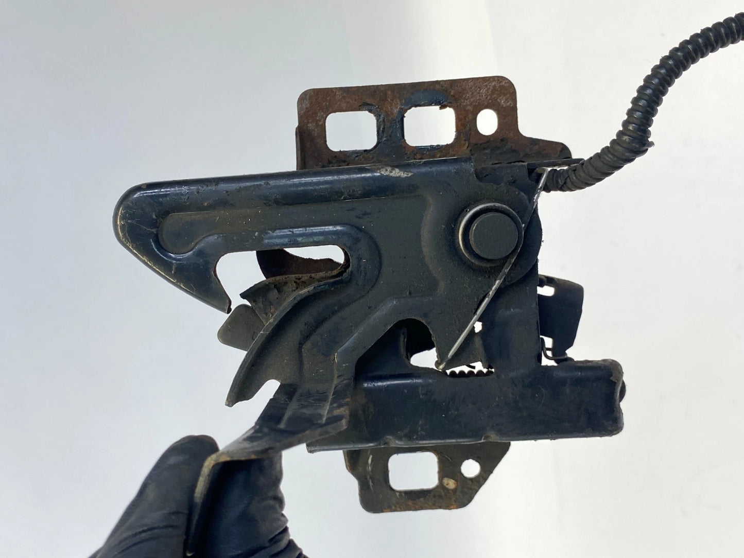 2006-2009 PONTIAC TORRENT HOOD LATCH LOCK ACTUATOR W REMOTE SENSOR 15785119 OEM