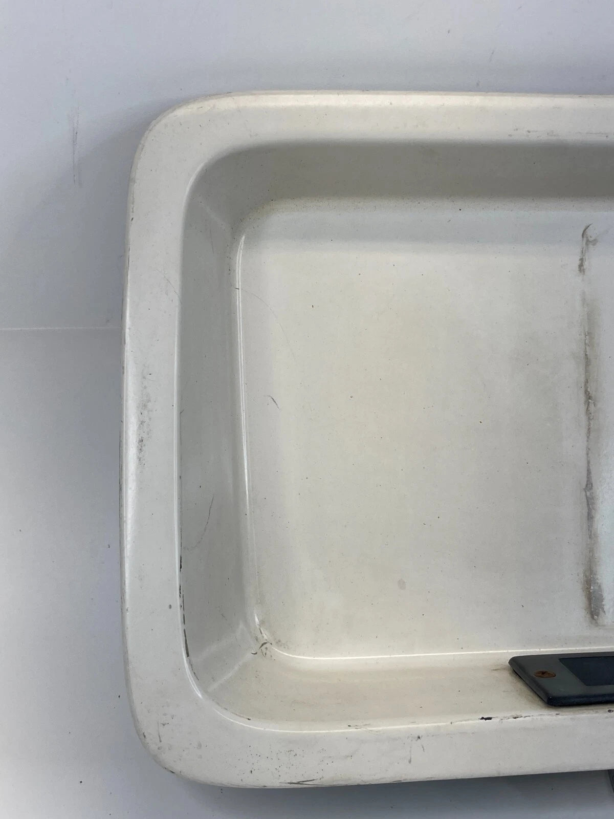 1995-1998 JEEP GRAND CHEROKE REAR TRUNK LICENSE PLATE HOLDER GARNISH MOLDING OEM