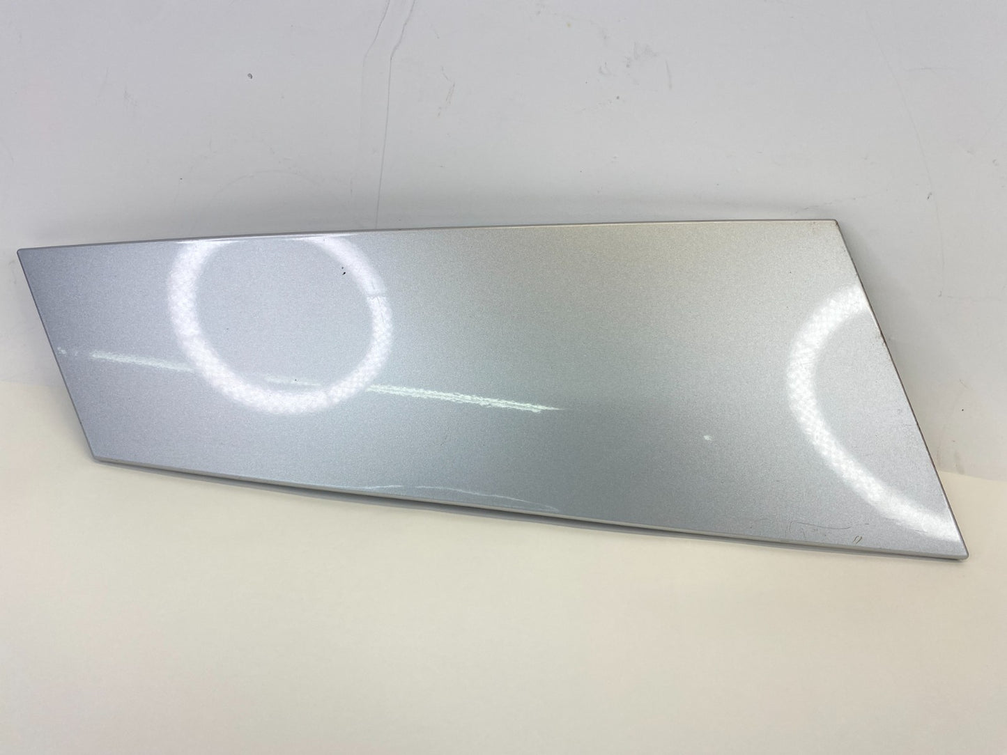 2008-2012 Buick Enclave Rear Right Quarter Window Molding Trim 15839678 OEM