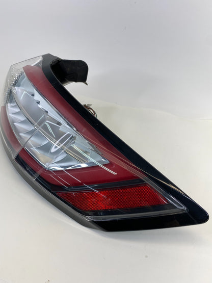 2015-2018 Ford Edge Rear Outer Quarter Panel Right Taillight Tail Light Lamp