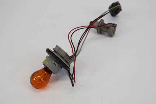 2009-2012 CHEVY TRAVERSE FRONT LEFT TURN SIGNAL LIGHT PIGTAIL WIRE HARNESS OEM