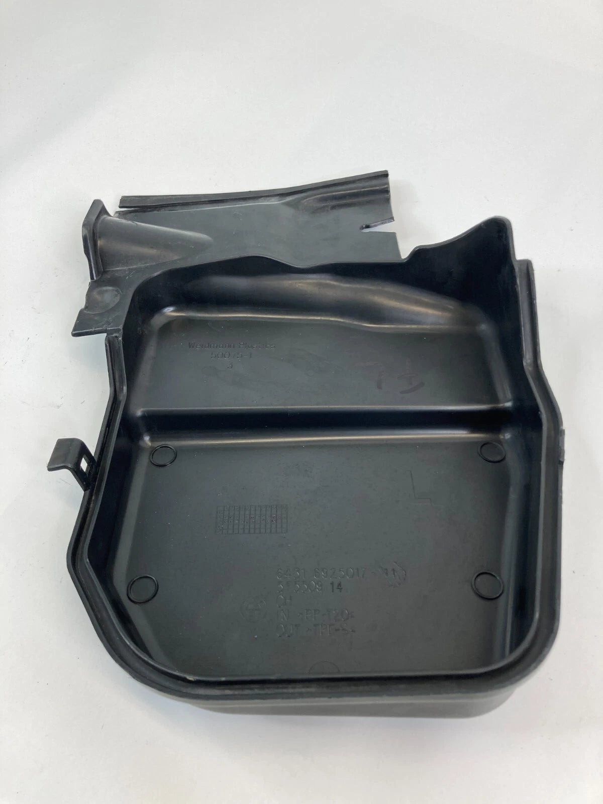2006 BMW 330I SEDAN LEFT SIDE COWL CABIN AIR DUCT HOUSING COVER 64316925017 OEM