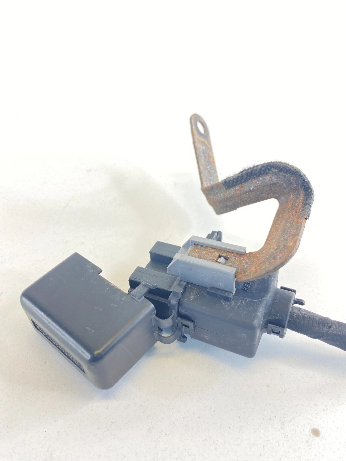 2007-2010 HYUNDAI ELANTRA 2.0L DIAGNOSTIC PLUG PORT SOCKET CONNECTOR MG632867