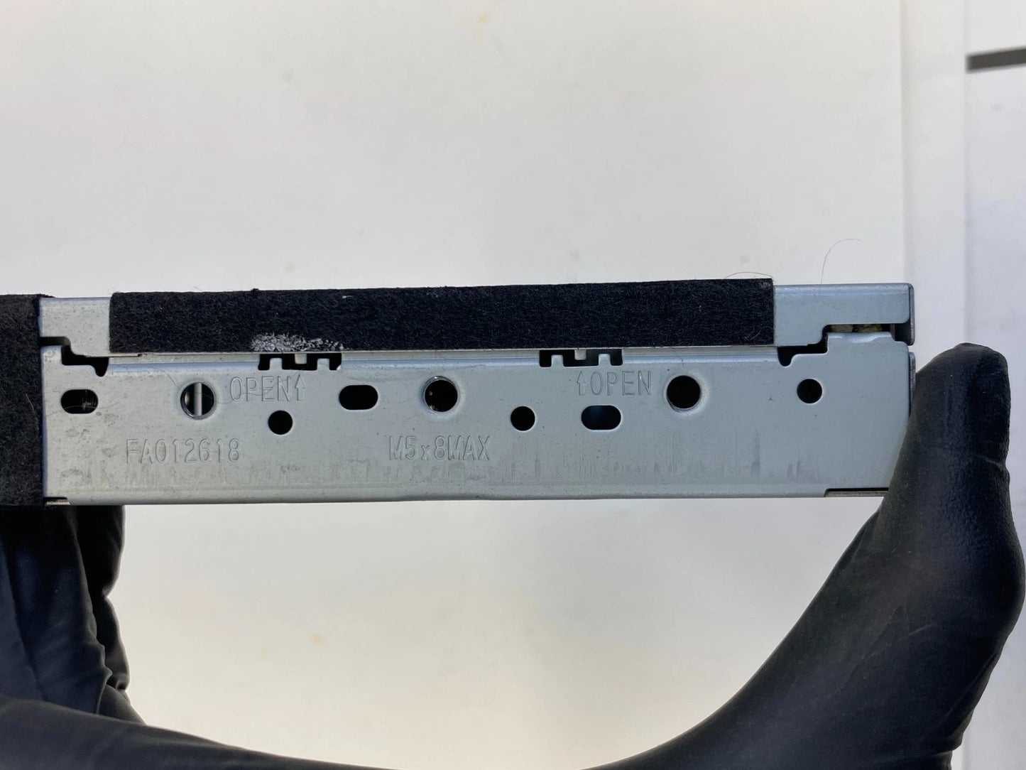 2010-2011 TOYOTA PRIUS MULTIMEDIA INTERFACE CONTROL MODULE OEM 861A0-47010