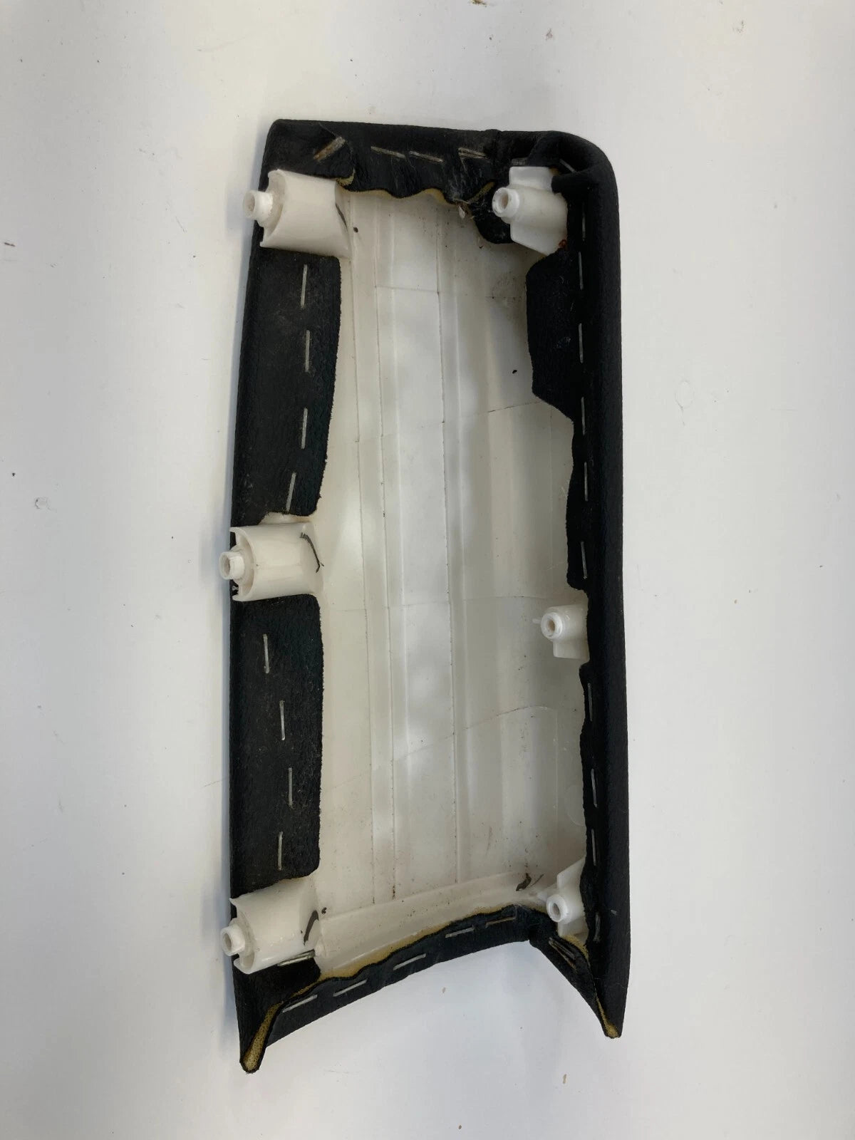 2016 CHEVROLET CRUZE LIMITED FRONT LEFT SIDE INNER DOOR ARMREST PAD TRIM ASSY