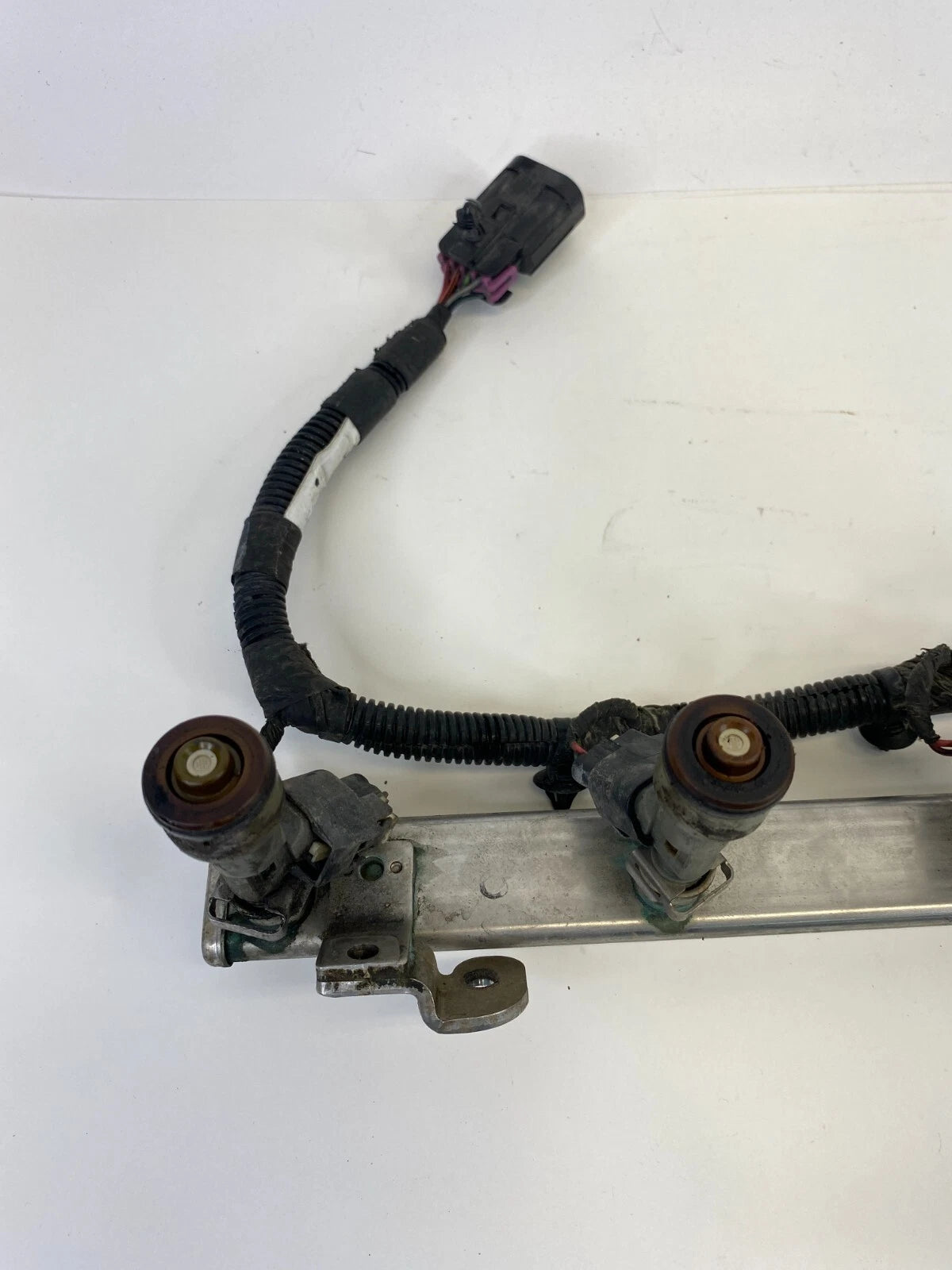 2006-2008 PONTIAC G6 2.4L FWD ENGINE FUEL INJECTOR INJECTION RAIL AN1970200040