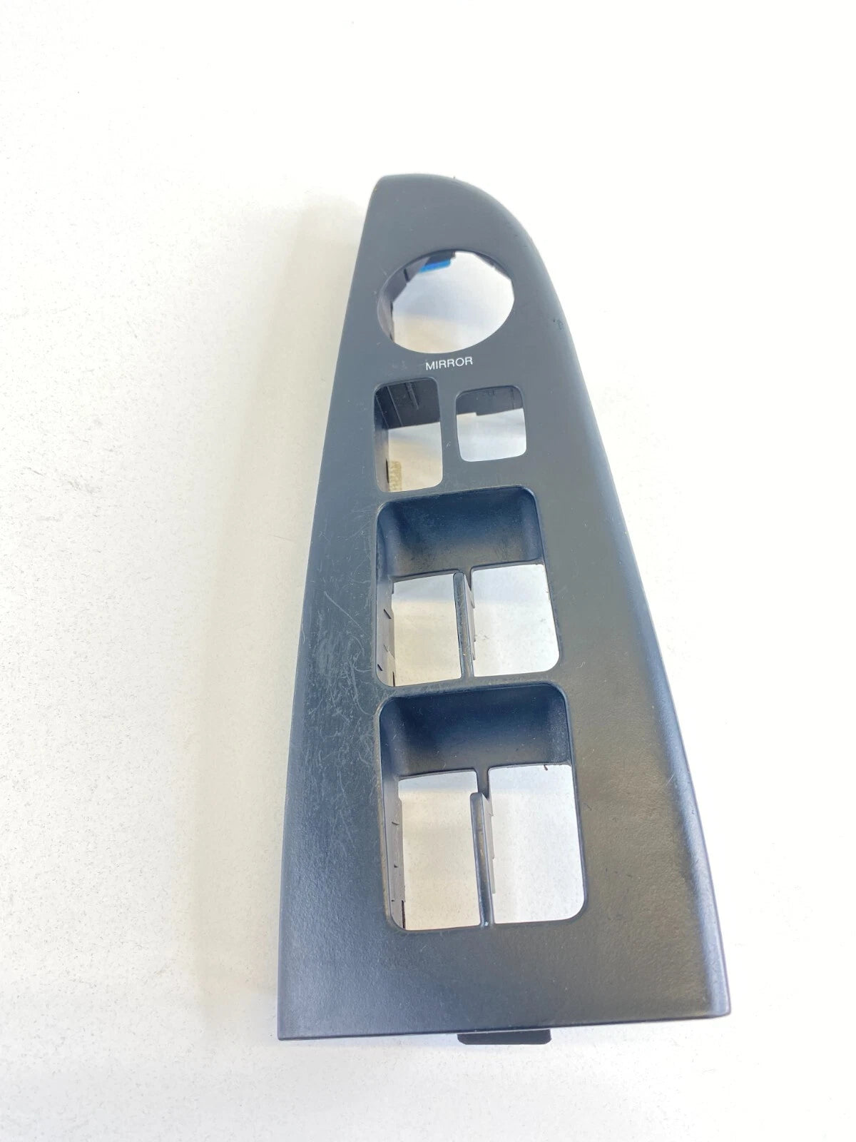 07-10 HYUNDAI ELANTRA SEDAN FRONT LEFT DOOR WINDOW SWITCH BEZEL 93570-2H010 OEM