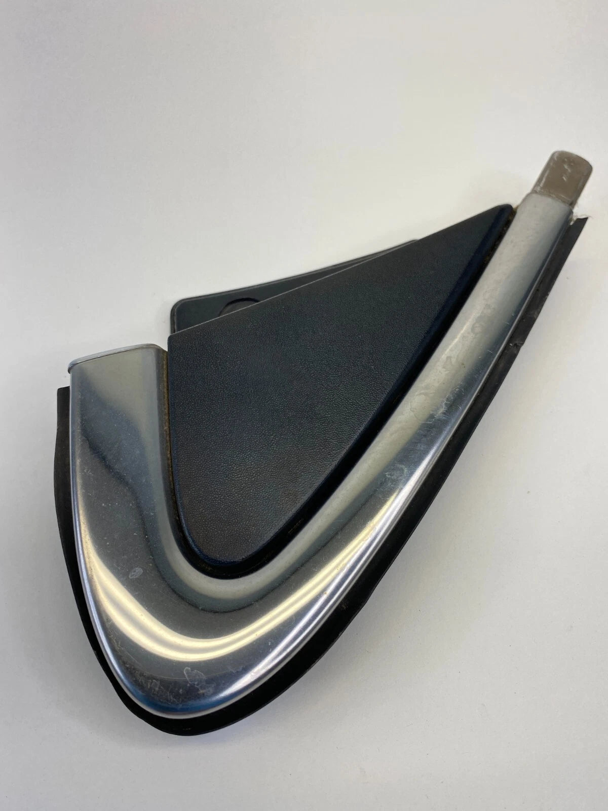 2008-2012 BUICK ENCLAVE FRONT RIGHT SIDE EXTERIOR MIRROR CORNER MOLDING TRIM OEM