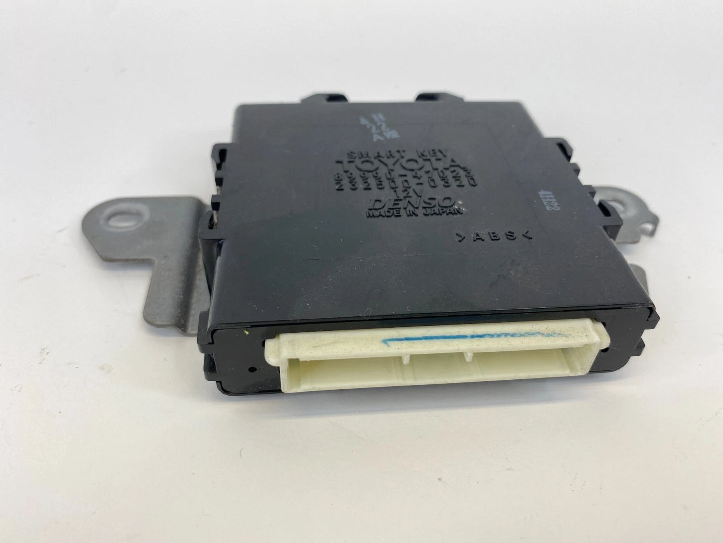 06-09 TOYOTA PRIUS THEFT LOCKING SMART KEY CONTROL MODULE UNIT 89990-47023 OEM