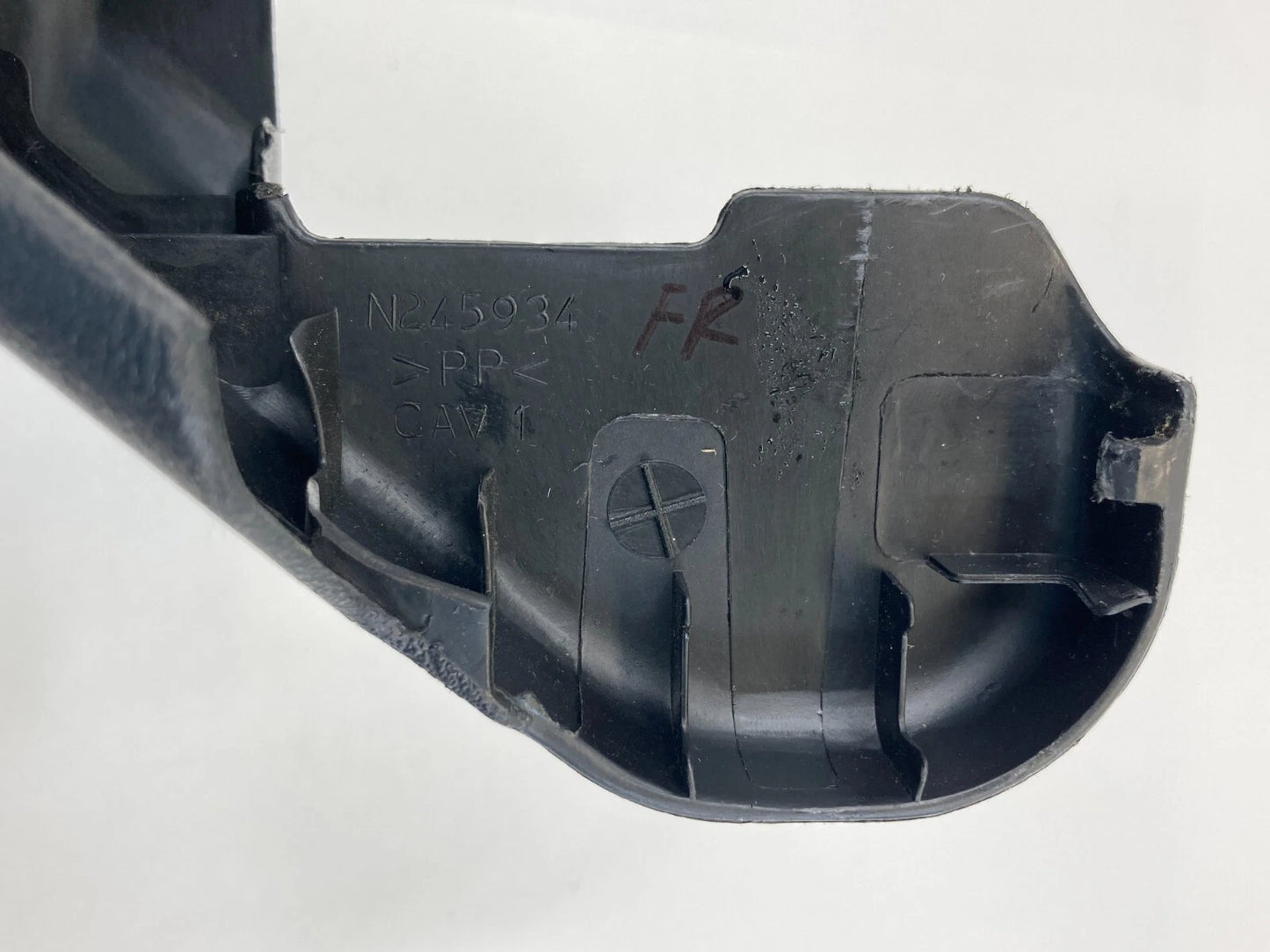 2004-2012 MITSUBISHI GALANT FRONT RIGHT SEAT TRACK RAIL CAP END COVER N245934