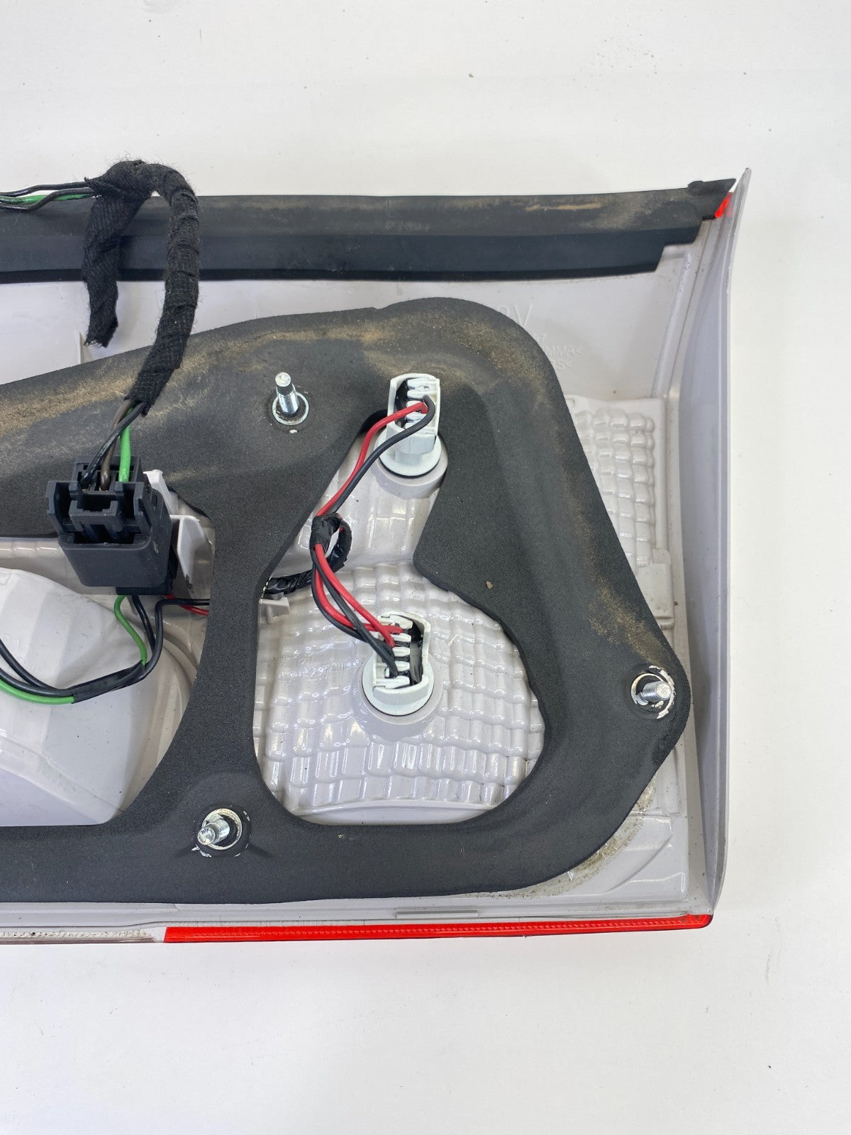 2010-2017 GMC Terrain Left Side Inner Trunk Tail Light Liftgate 20845443 OEM