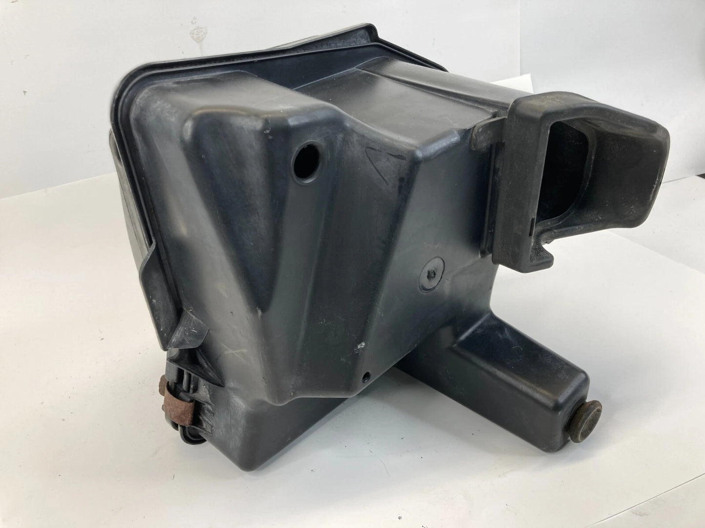 2001-2007 DODGE CARAVAN 3.3L AIR INTAKE CLEANER BOX ASSEMBLY OEM