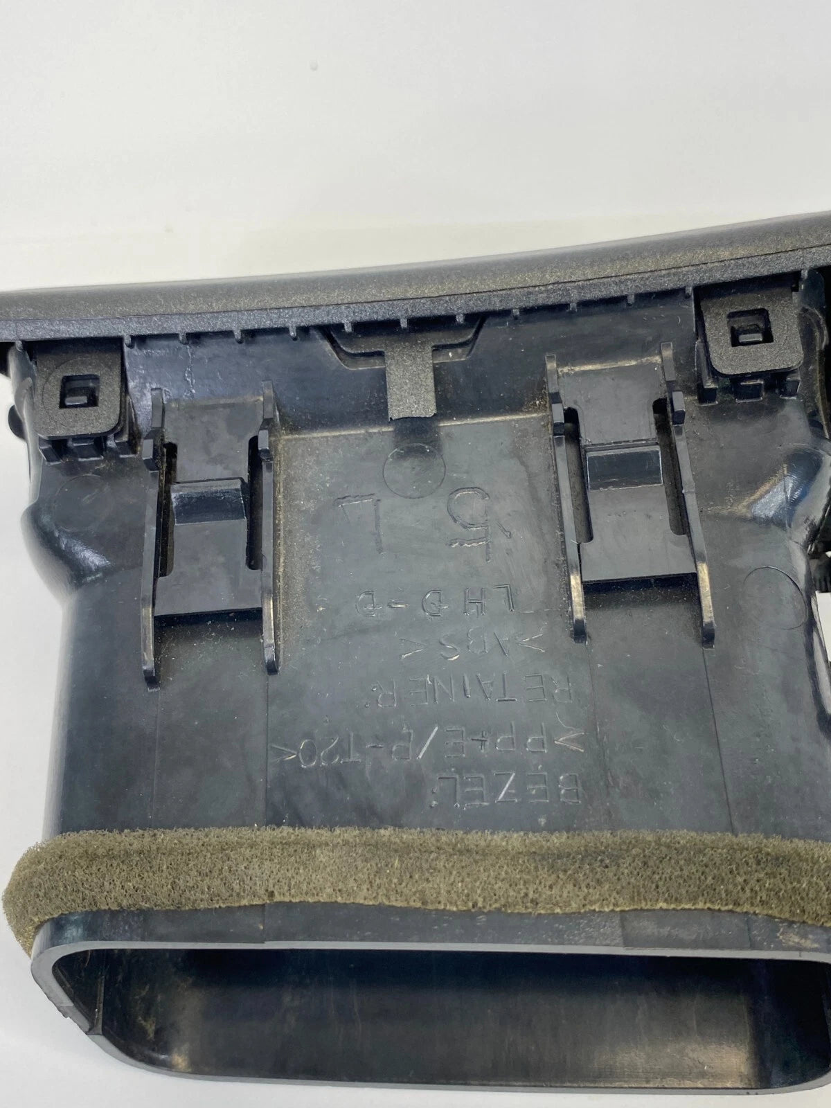2002 2003 LEXUS ES300 DASH LEFT A/C AIR VENT GRILLE OUTER OUTLET 55650-33110 OEM