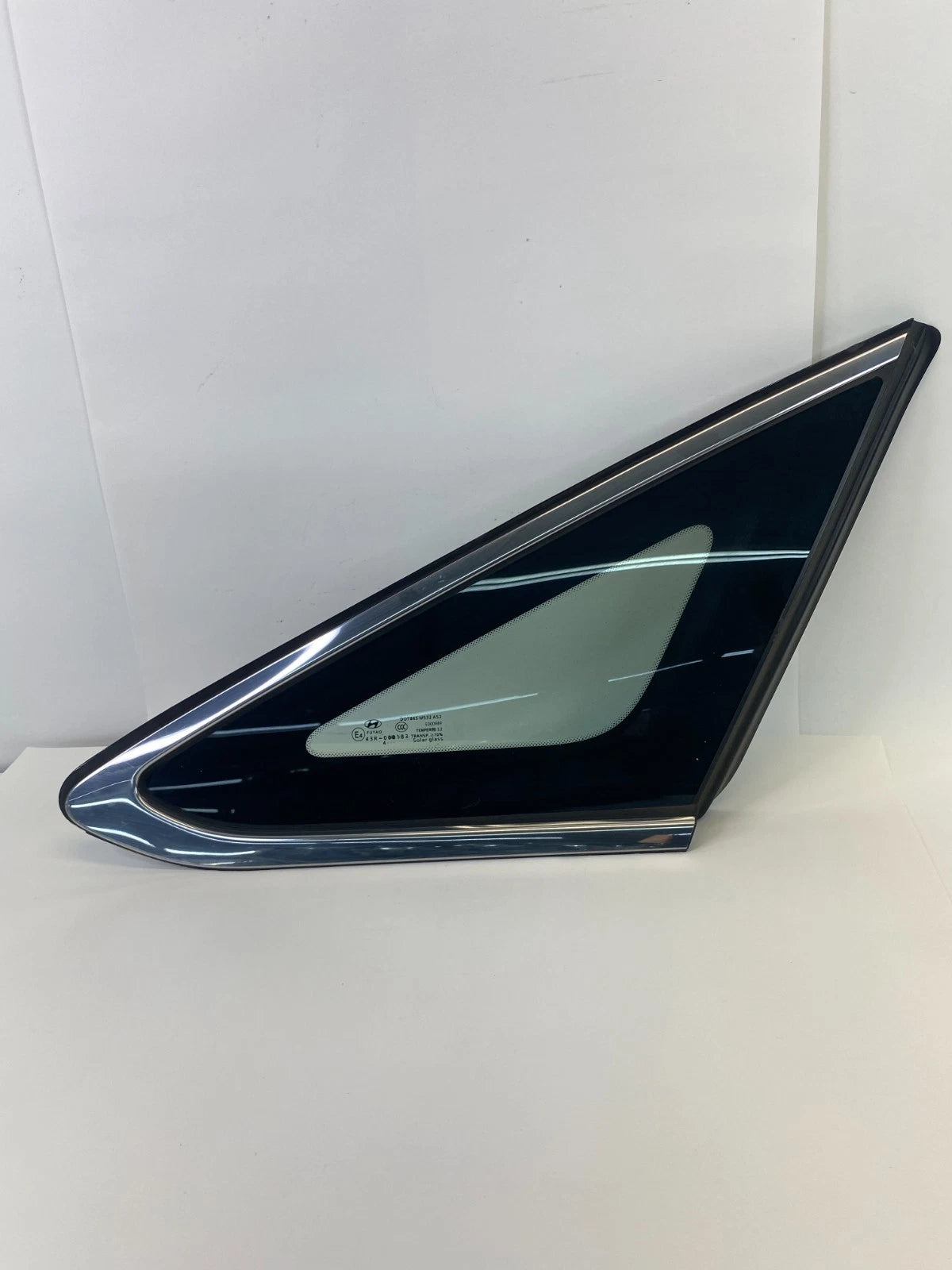 2015-2019 HYUNDAI SONATA REAR RIGHT SIDE QUARTER PANEL WINDOW GLASS OEM