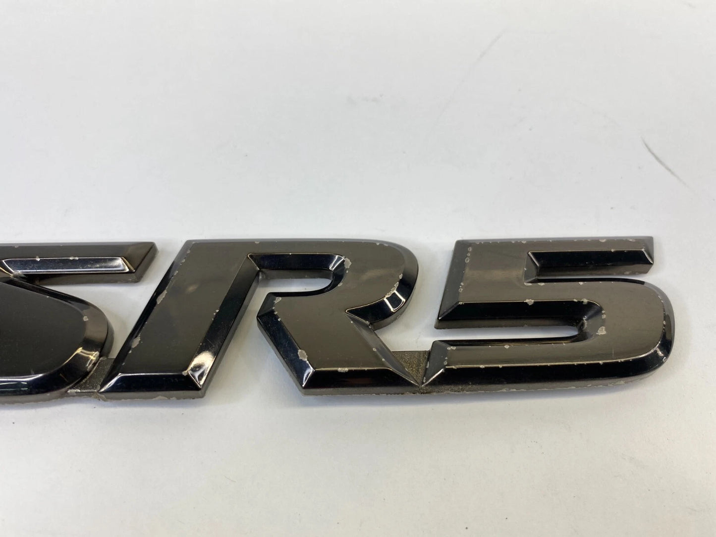 2001-2007 TOYOTA SEQUOIA REAR PILLAR SIDE EMBLEM LOGO BADGE SYMBOL NAMEPLATE SR5