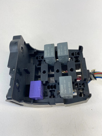 2009-2013 TOYOTA MATRIX 2.4L A/T FUSE RELAY FUSE BOX UNIT OEM