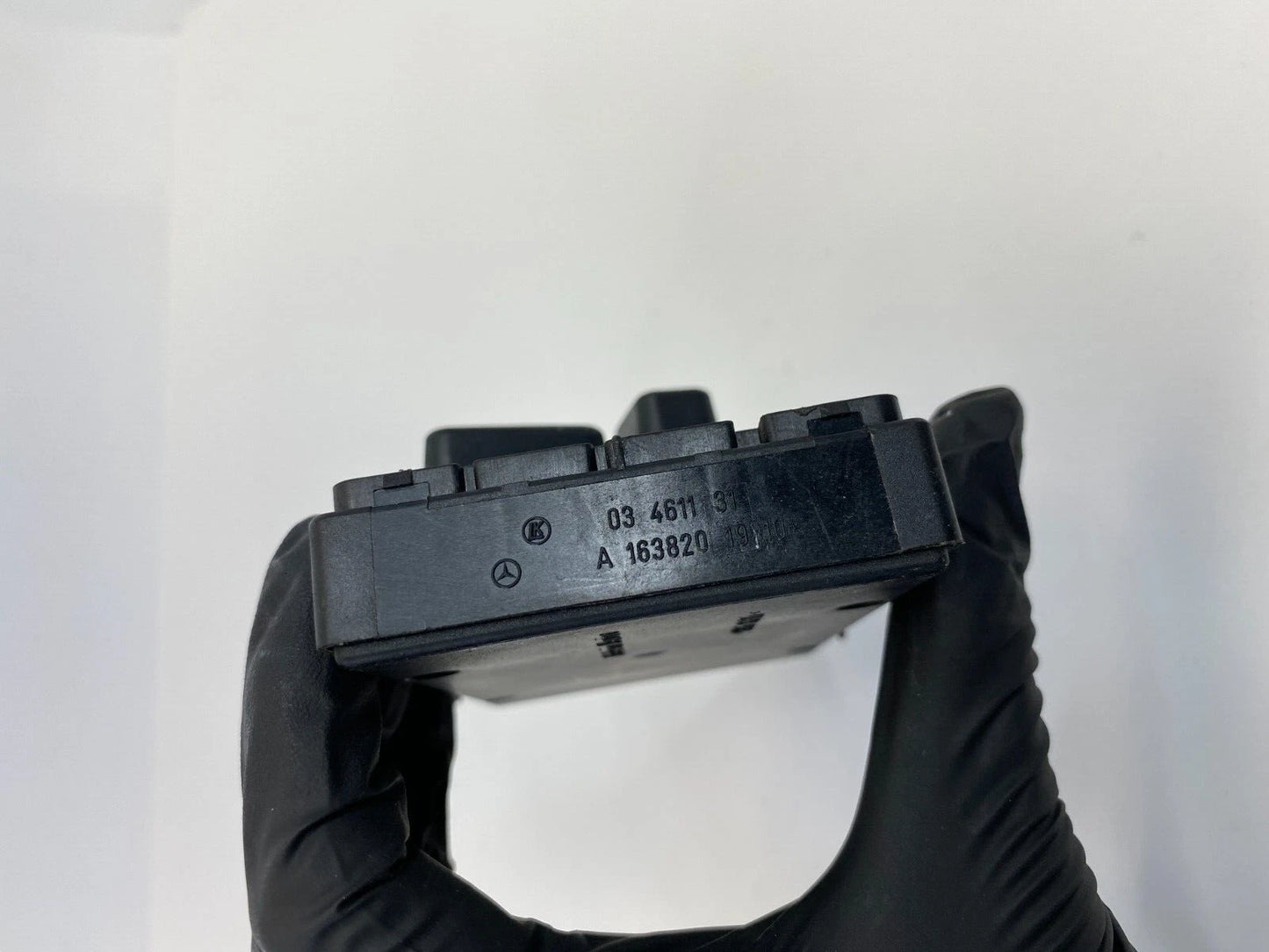 2001-2003 MERCEDES-BENZ ML320 FRONT RIGHT POWER SEAT CONTROL SWITCH A1638201910