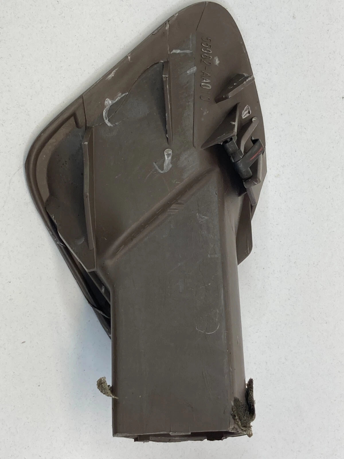 1997-2001 TOYOTA CAMRY CE SEDAN INSTRUMENT PANEL DEFROSTER GRILLE 55962-AA010