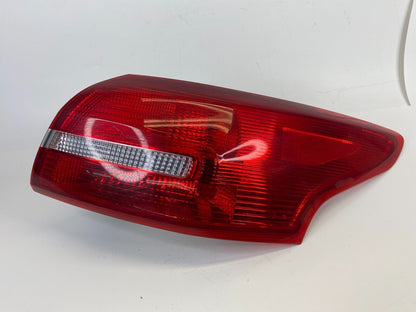 2015-2018 Ford Focus SEL Sedan 4-DR 2.0L Right Tail Light Taillight F1EB-13404